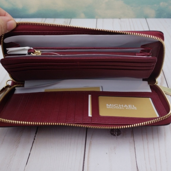 Michael Kors Continental Wallet Wristlet - Picture 7 of 8